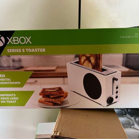 Xbox Series S Toaster with Black and White Design - Picture 1 of 1
